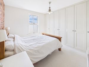 Bedroom- click for photo gallery